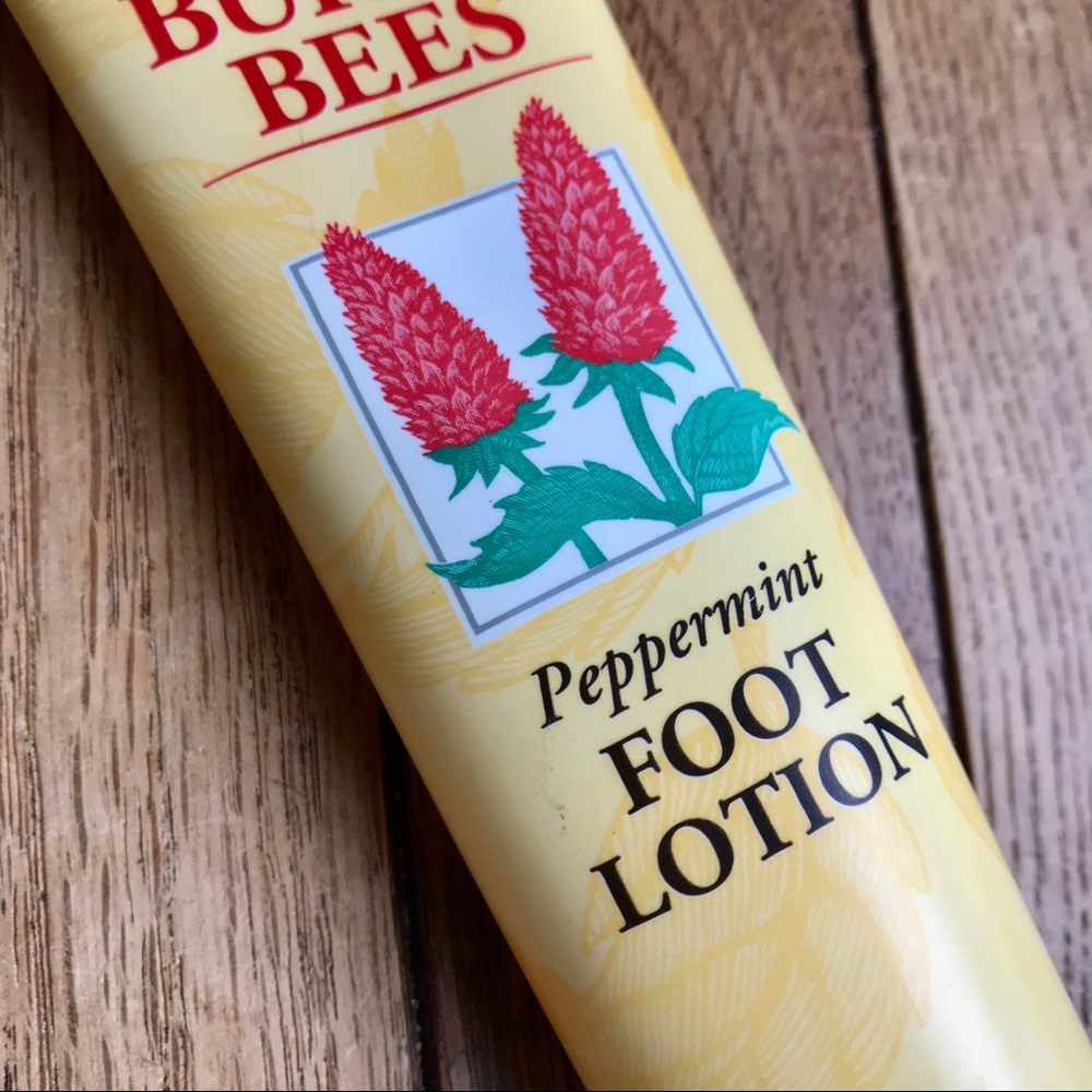 NIP Burt’s Bees Peppermint Foot Lotion *P5 - Picture 3 of 7